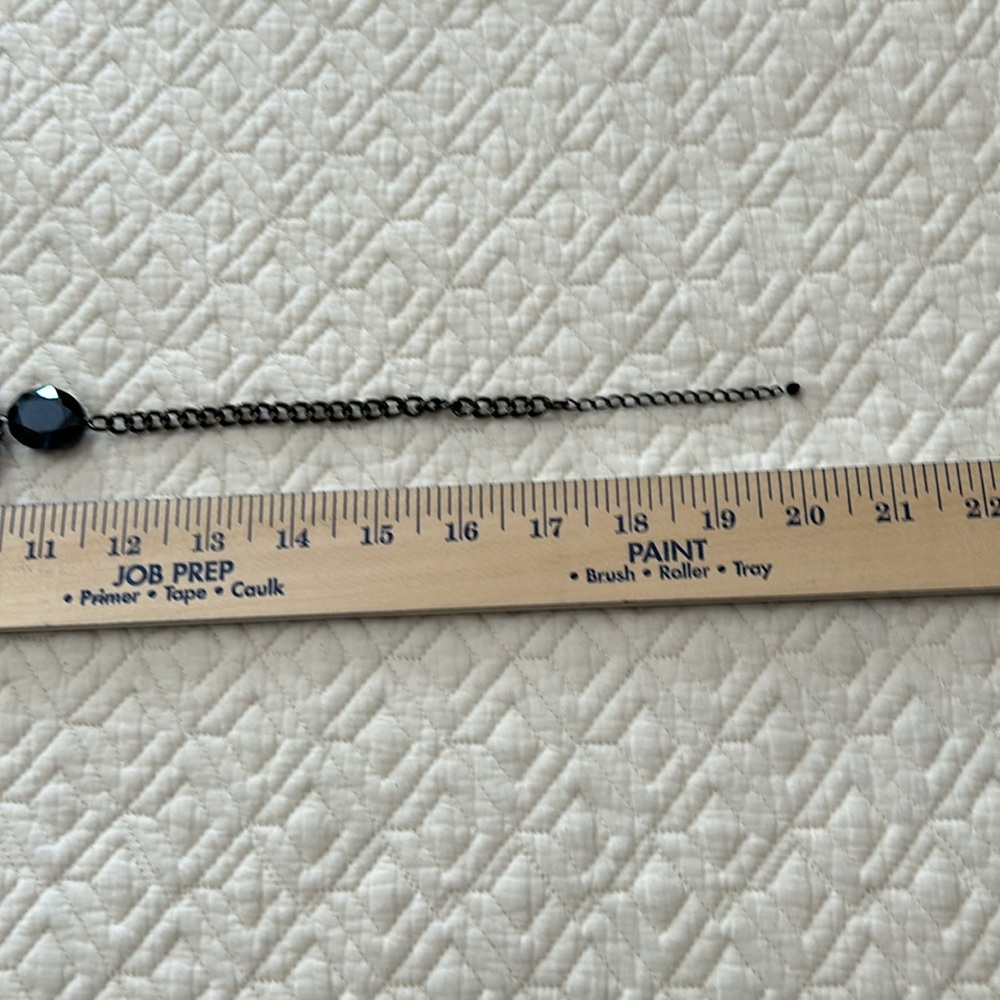 Vera Wang navy blue and rhinestone necklace - Picture 4 of 4